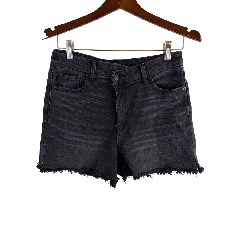 American Eagle Curvy Mom Short Women 4 Black Cutoff Asymmetrical Front